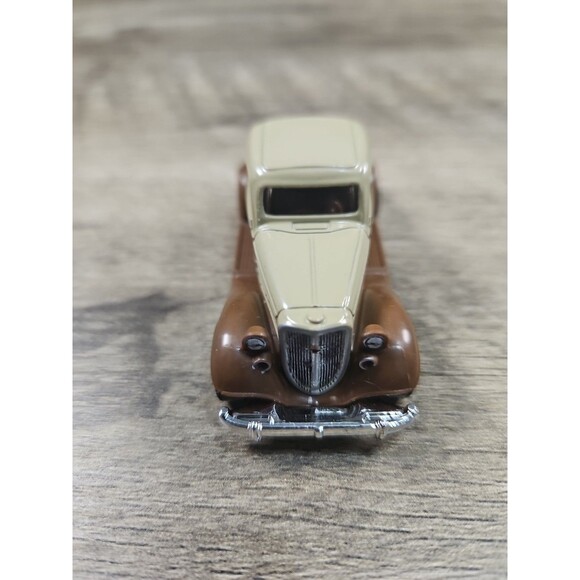 Matchbox Chevy Master Coupe Tan & Brown  Diecast 1/64 Mattel Loose Toy Car - Picture 3 of 5